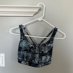 size 8 lululemon sports bra